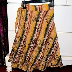 Patterned wrap-skirt